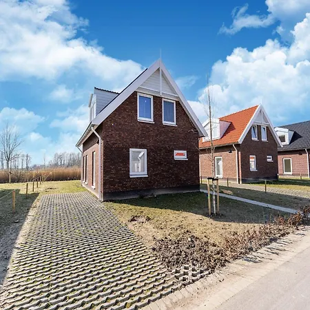 With Sauna Near A Lake, Cleaning Included Simonshaven