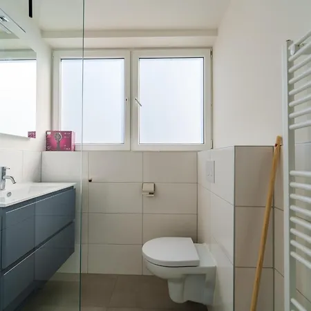 別荘 With Sauna Near A Lake, Cleaning Included