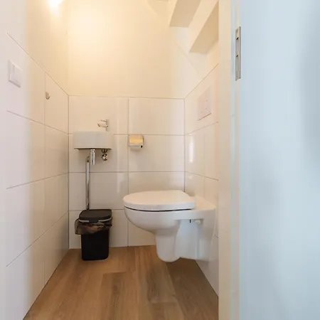 With Sauna Near A Lake, Cleaning Included * Simonshaven
